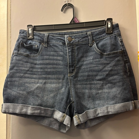 Time and Tru Pants - ❤️ 7 for $25! Time and Tru Dark Blue Jean Shorts